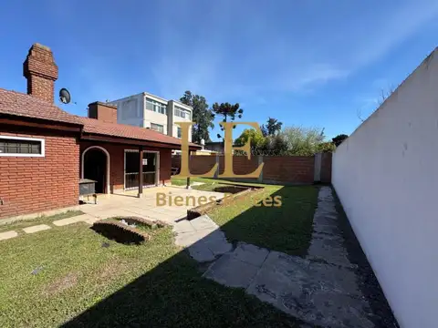 Casa en Venta con 5 cocheras