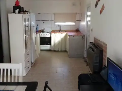 Casa 6 ambientes con 3 baños