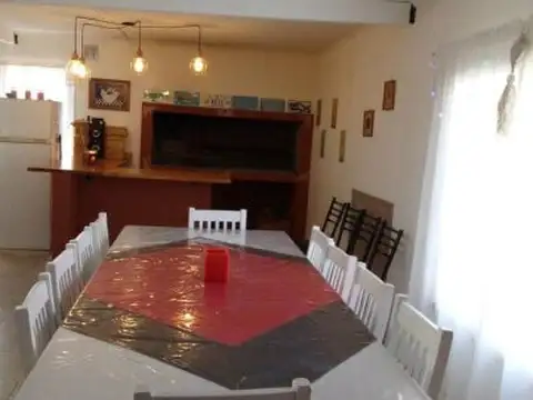 EN VENTA: Exclusiva Propiedad con Quincho y Pileta Climatizada en Mapu Ngefu, Puerto Madryn