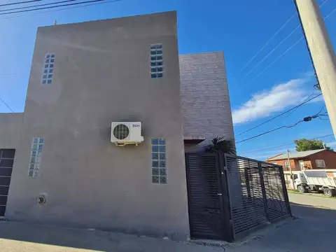 La Razon esquina Jachal 100