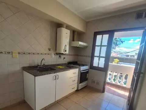 Depto Tipo Casa en Alquiler de 2 dormitorios