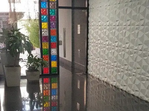 Av Dr N Avellaneda 100, Piso 3