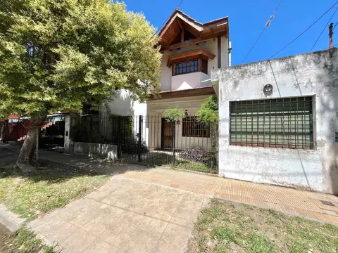 VENTA CASA MULTIFAMILIAR EN BECCAR - OPORTUNIDAD