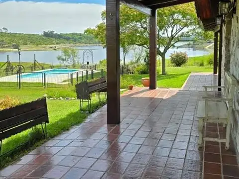 Casa en Venta con 7 cocheras