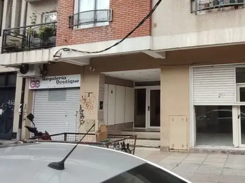 LOCAL EN VENTA CASEROS CENTRO COMERCIAL