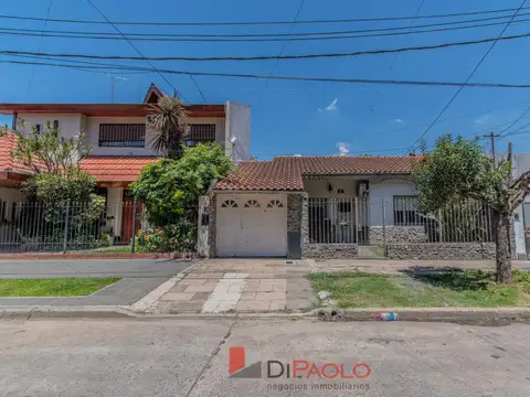 Venta casa 2 ambientes con dependencia, terraza y cochera en General San Martin