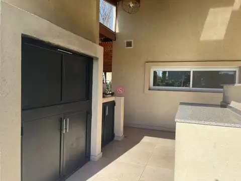 Casa en Venta en Barrio Santa Guadalupe, Pilar del Este, Pilar
