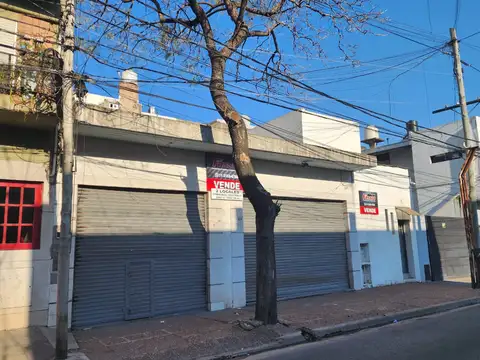 2 LOCALES COMERCIALES Y / O INDUSTRIAL CON BAÑO EN PROPIEDAD HORIZONTAL