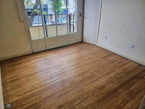 Depto Tipo Casa en Alquiler de 4 ambientes