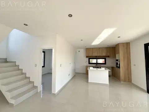 Casa en Venta - Barrio Santa Elena - Pilar del Este
