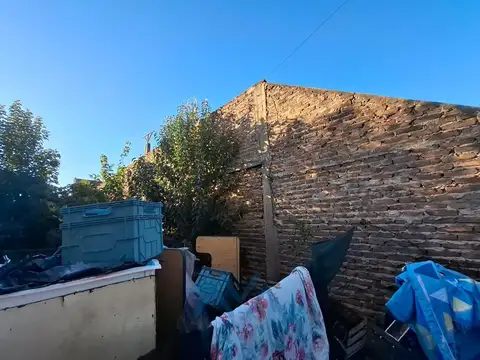 Casa 2 Habitaciones en Bombero Voluntario Vicente Senzabello al 400, Florencio Varela, Buenos Aires