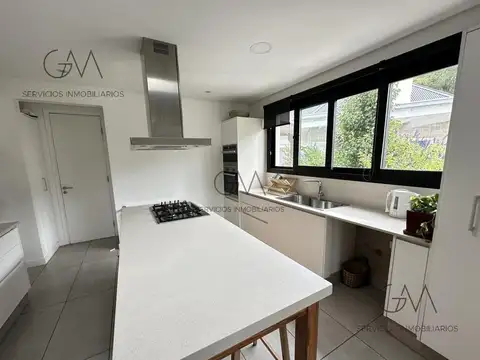 Casa de 5 ambientes en alquiler temporal