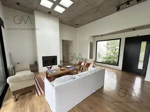 Casa en Alquiler Temporal en Rumenco, USD 470