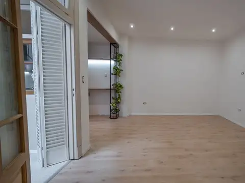 CASA DE PASILLO EN VENTA 3 DORMITORIOS PICHINCHA