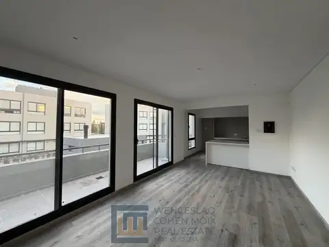 Town House sobre Avenida de los Lagos, NORDELTA.  SUP 148 M2   VENTA