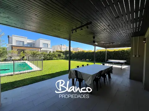 Casa en Venta en Ayres Plaza, USD 480.000