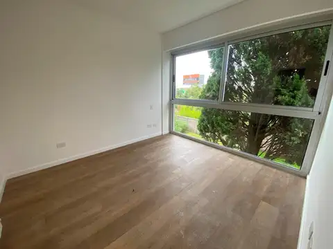 Departamento en Alquiler con 1 cocheras