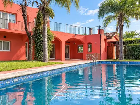 Divina Casa en Santa Clara - Villanueva - 3 dorm. y pileta