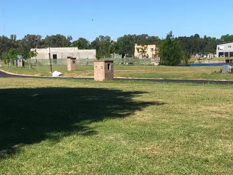 LOTE EN SANTA ISABEL, BARRIO CERRADO, MASCHWITZ II