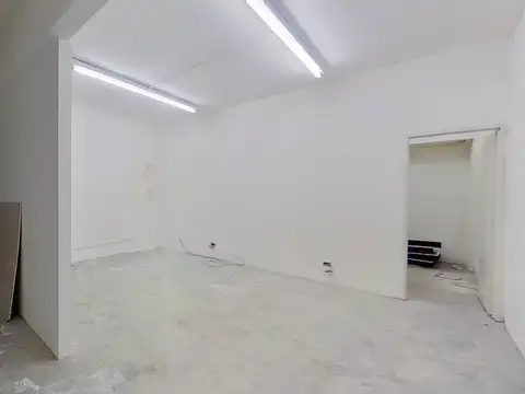 Av Brasil 900, Piso PB