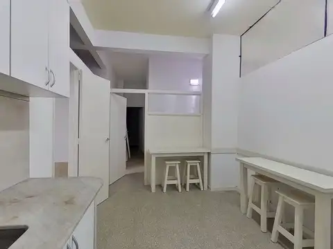 Local en Venta 66 años