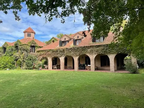 Casa en Las Lomas de San Isidro