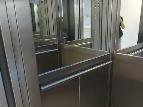 Triunvirato 2700, Piso 1