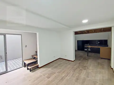Depto Tipo Casa en Venta de 5 ambientes
