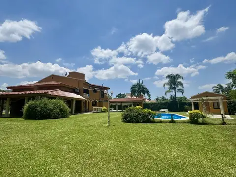 Casa en Venta con 1 cochera
