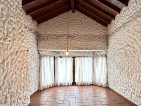 Casa en Venta en Los Puentes, USD 205.000
