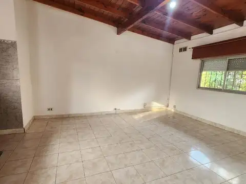 Depto Tipo Casa en Venta de 3 ambientes
