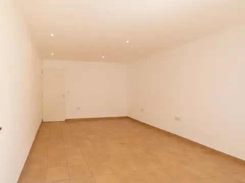 Depto Tipo Casa en Venta en Ituzaingo Sur, USD 78.000