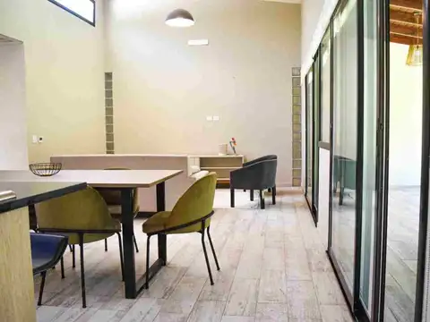 Casa en Venta al Este
