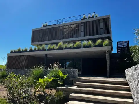 Casa en Venta en Costa Esmeralda, USD 1.150.000