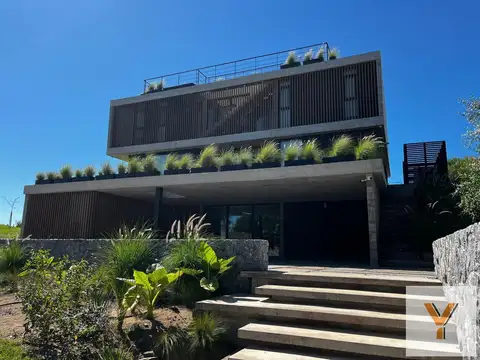 Casa en Venta en Costa Esmeralda, USD 1.150.000