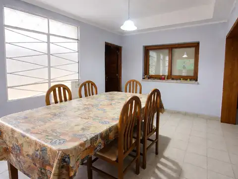 Casa en Venta en Alto Alberdi, USD 159.000