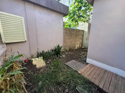 Depto Tipo Casa 5 ambientes con 1 baño