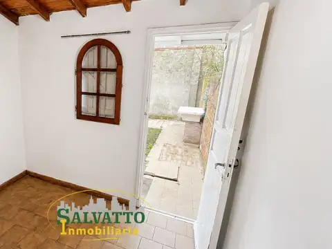 Depto Tipo Casa en Alquiler con 1 cocheras