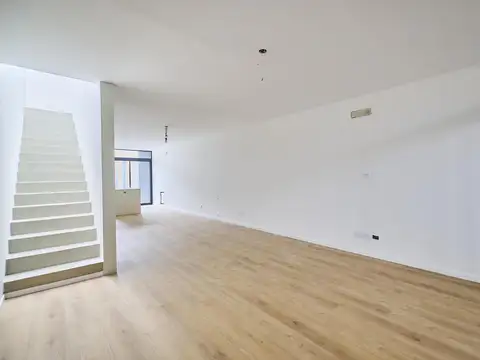 Depto Tipo Casa en Venta de 3 dormitorios