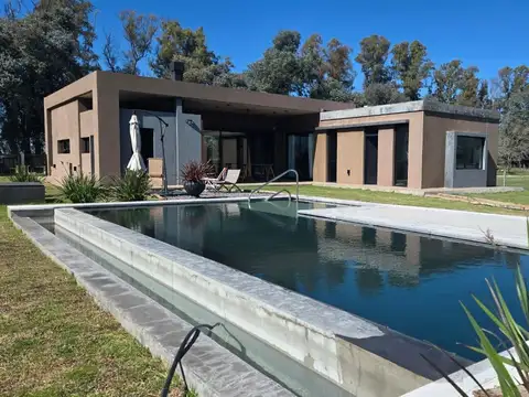 Casa en Medal Country club en alquiler y/o venta