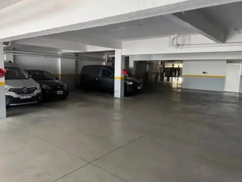 DOS COCHERAS CUBIERTAS OPORTUNIDAD