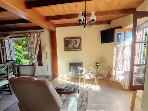 Chacabuco 900