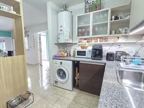 Depto Tipo Casa 3 ambientes con 2 baños