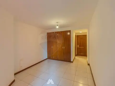 Departamento en Alquiler con 2 cocheras