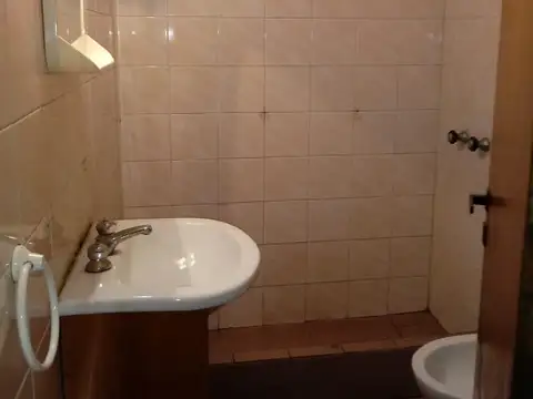 Casa en Alquiler en Caseros, $ 700.000