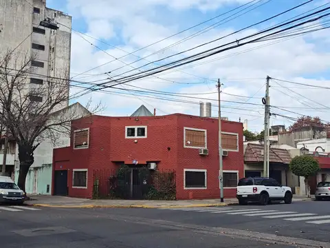 Venta, Casa, 5 ambientes, cochera