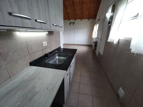 Casa 3 ambientes con 1 baño