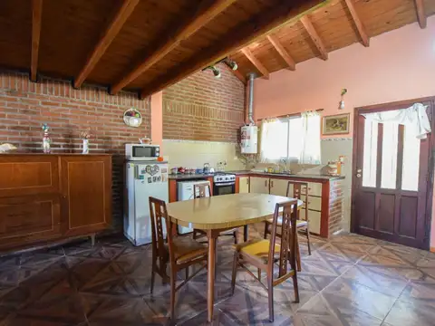 venta casa 4 ambientes en santa clara del mar