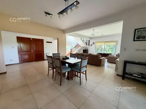 Casa 5 ambientes con 3 baños