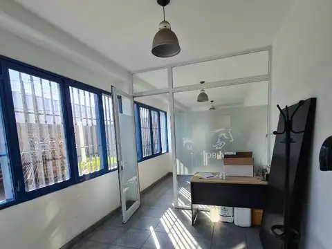 Galpon en Alquiler en Área de Promoción El Triángulo, USD 7.500